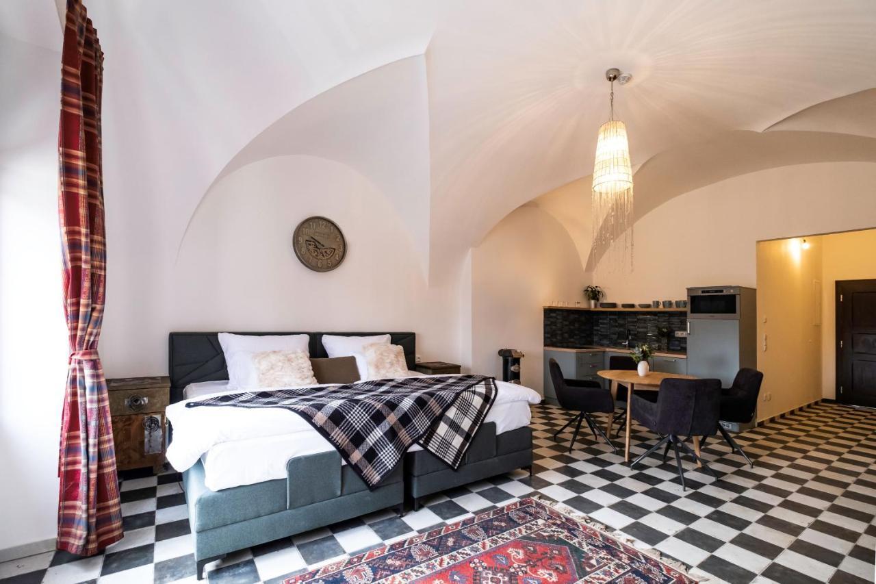 Knize Ferdinand Apartments Mikulov Dış mekan fotoğraf