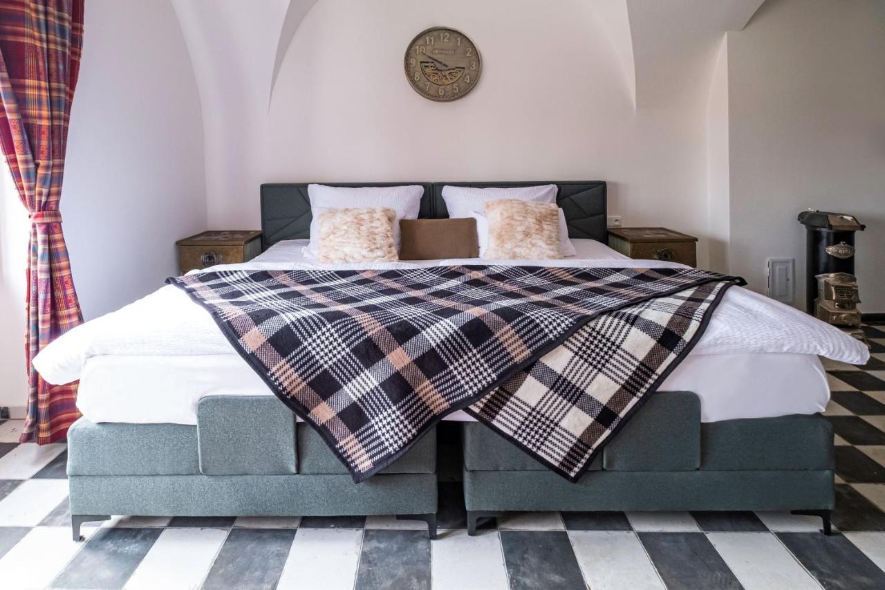 Knize Ferdinand Apartments Mikulov Dış mekan fotoğraf