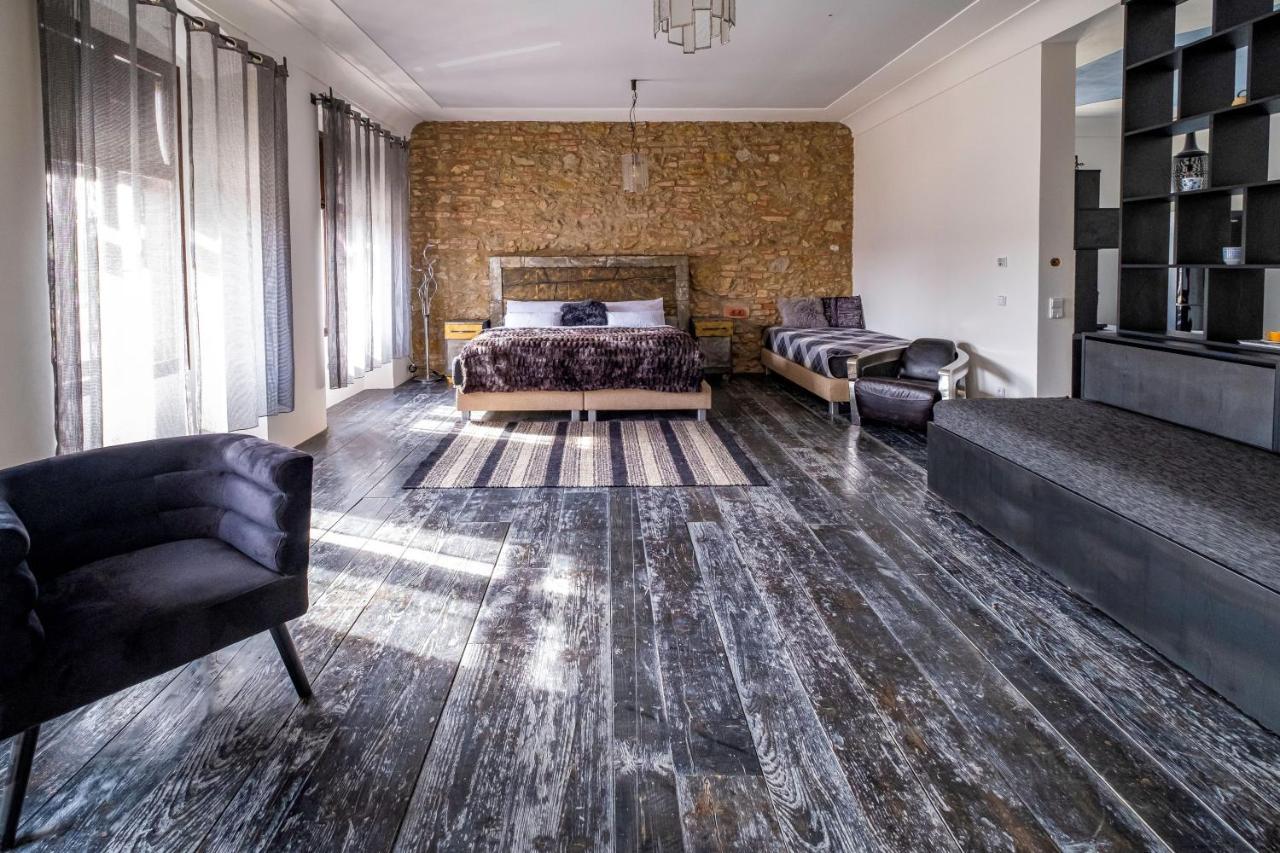 Knize Ferdinand Apartments Mikulov Dış mekan fotoğraf