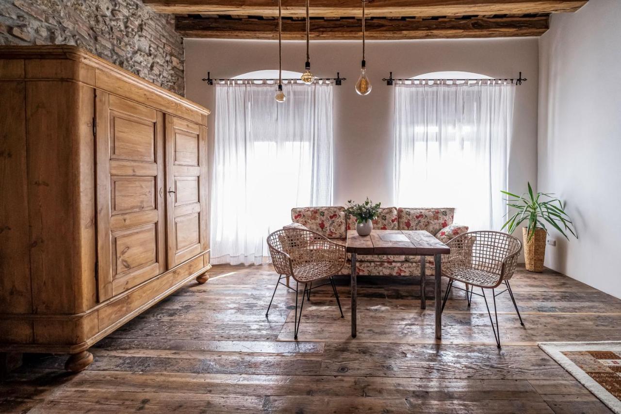 Knize Ferdinand Apartments Mikulov Dış mekan fotoğraf