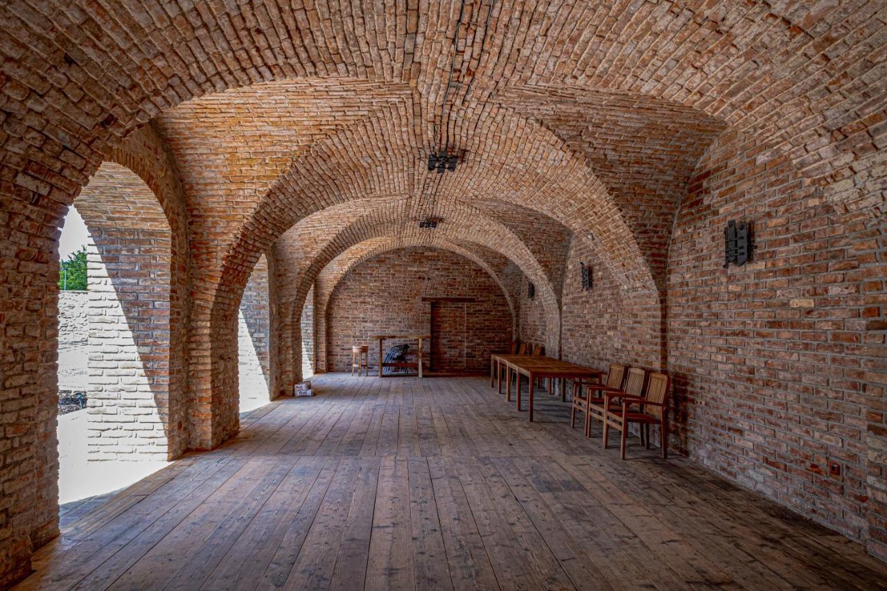 Knize Ferdinand Apartments Mikulov Dış mekan fotoğraf